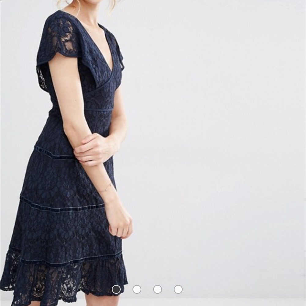 ASOS foxiedox Navy Lace V Neck Midi Dress Small